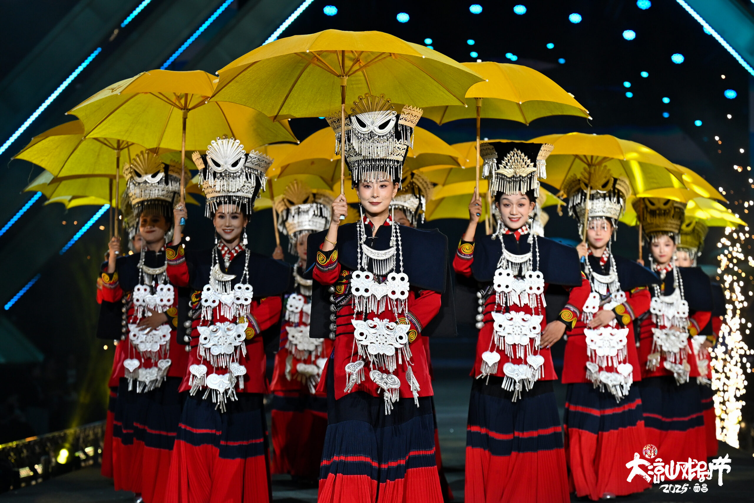 Espetáculo chinês “Azaléia Oriental” estreia no Brasil e apresenta a cultura milenar do povo Yi